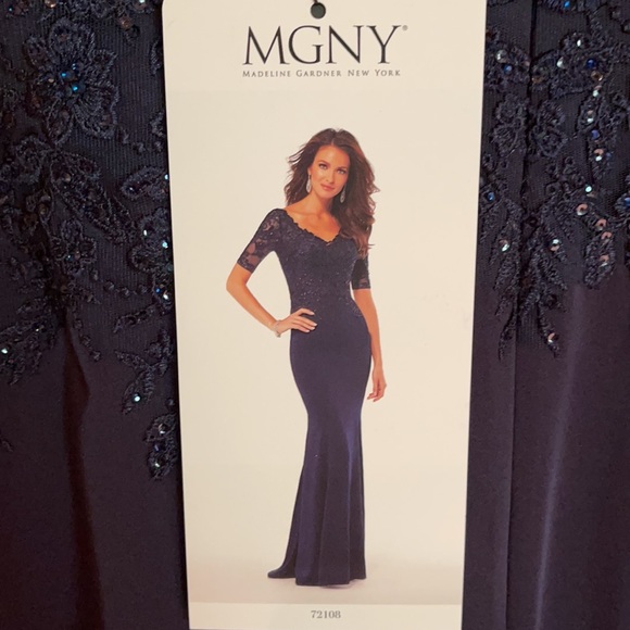 MGNY  beaded Lace on Net over Stretch Crepe - Picture 5 of 6